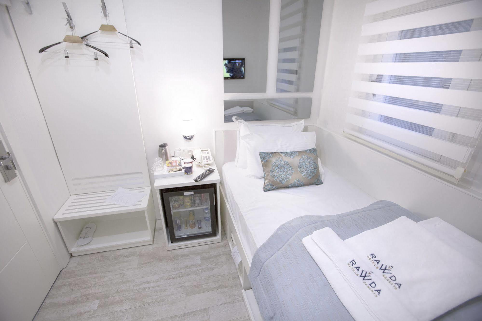 Rawda Hotel Bakirkoy Istanbul Exteriör bild